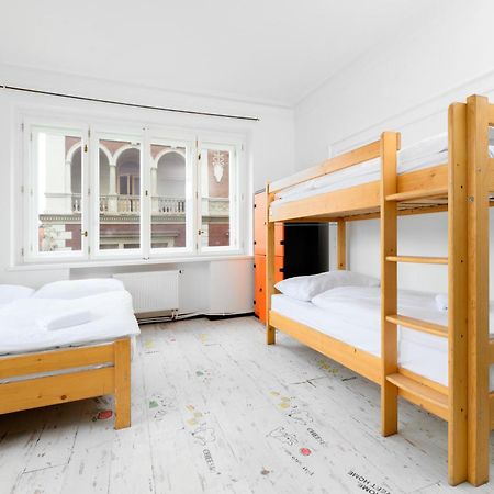 Benedikt City Center Hostel Prague Luaran gambar